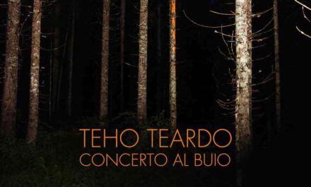 Teho Teardo nel giardino di Casa Zigaina A CERVIGNANO DEL FRIULI PER “Concerto al buio per Giuseppe Zigaina”