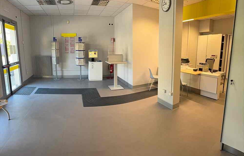 POSTE ITALIANE: NELL’UFFICIO POSTALE DI CAVAZZO CARNICO SPAZI PIÙ ACCOGLIENTI E I SERVIZI DELLA PUBBLICA AMMINISTRAZIONE