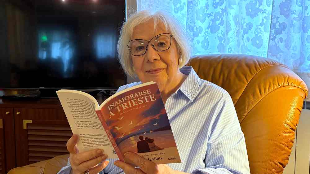 “Inamorarse a Trieste”: Edda Vidiz racconta una vita intera tra amore, mare e bora