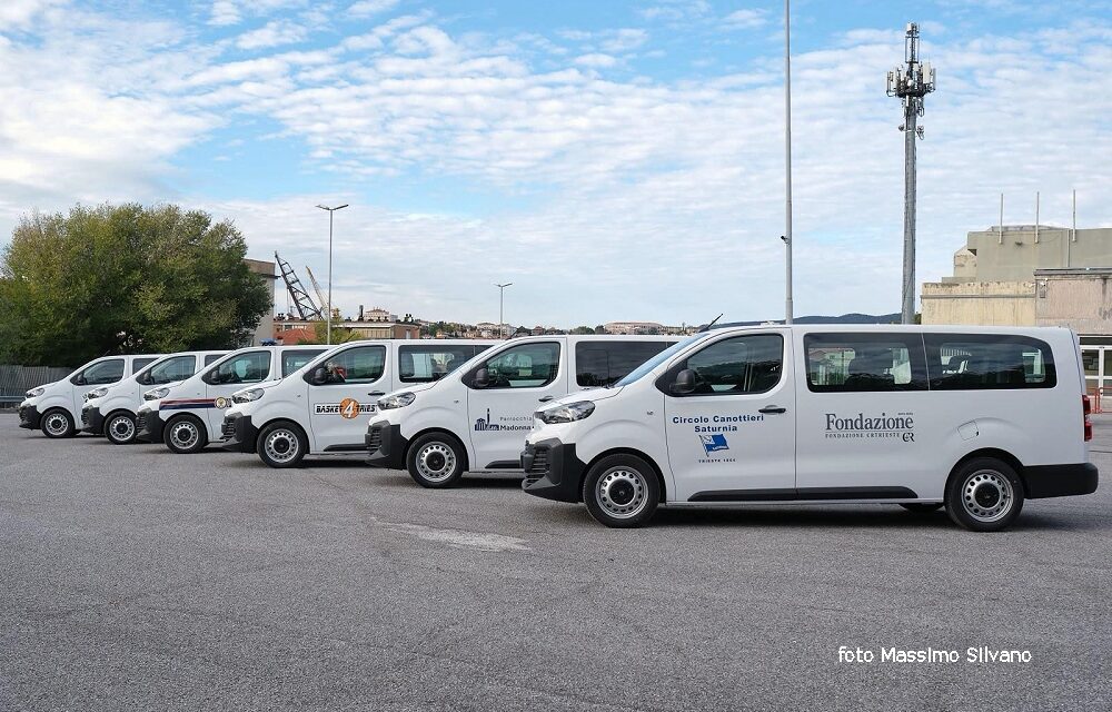 La Fondazione CRTrieste dona sei automezzi (pulmini) a organizzazioni del territorio che operano in ambito sportivo e sociale