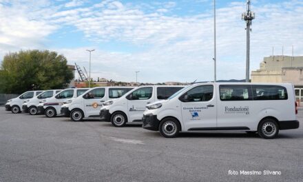 La Fondazione CRTrieste dona sei automezzi (pulmini) a organizzazioni del territorio che operano in ambito sportivo e sociale