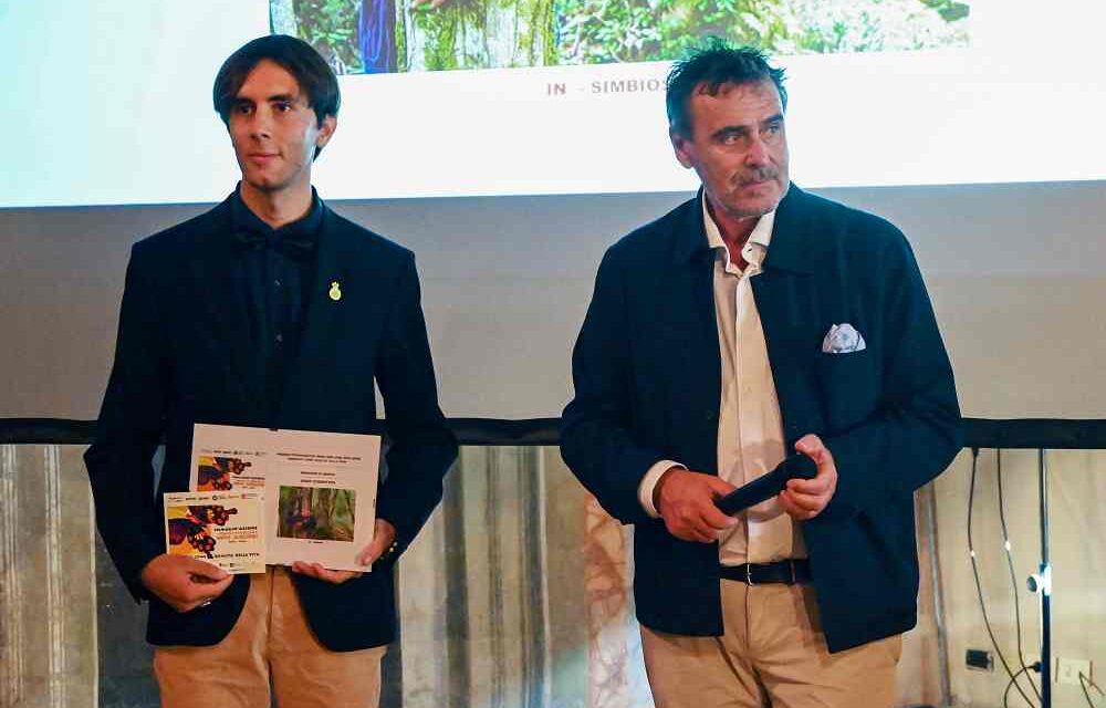 Il giovane talento friulano Aran Cosentino premiato alla XVI edizione del Premio fotografico Nino Migliori a Bologna