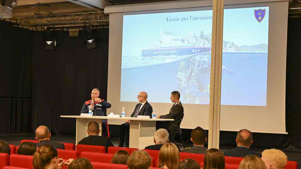 BARCOLANA 58: SUCCESSO PER L’INCONTRO “L’ARMA DEI CARABINIERI A TUTELA DEL MARE E DELLA BIODIVERSITÀ”