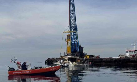 Recuperata imbarcazione da diporto DIWA II affondata nel Golfo di Trieste