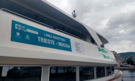 DELFINO VERDE TRIESTE-MUGGIA: CRESCONO I PASSEGGERI DELLE CORSE SERALI ESTIVE