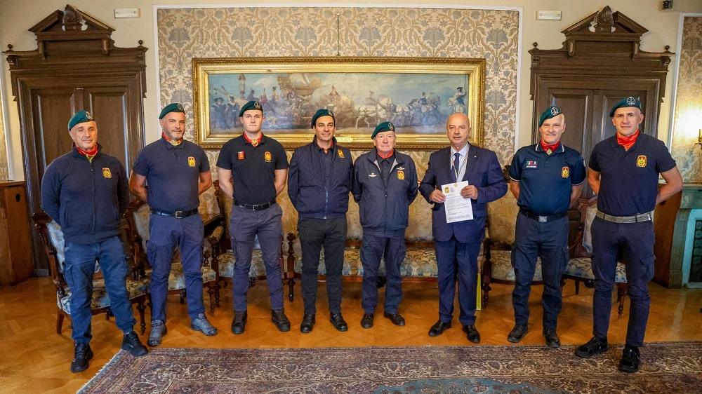 IL SINDACO HA INCONTRATO NEL SALOTTO AZZURRO MUNICIPALE UNA DELEGAZIONE DELL’ASSOCIAZIONE LAGUNARI TRUPPE ANFIBIE – SEZIONE DI TRIESTE