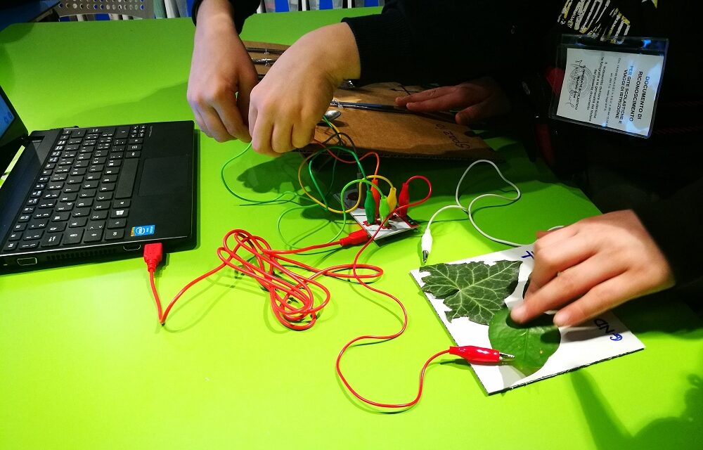Coding, fantasia e manualità: all’Immaginario Scientifico per EU Code Week