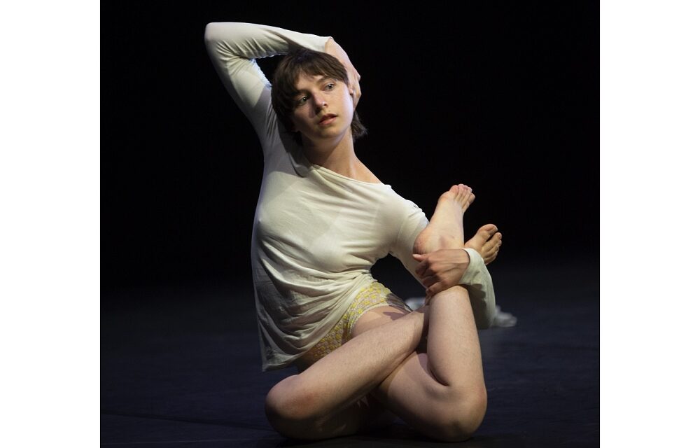 Mezzaterra fa tappa a Latisana, dove la danza entra in una galleria d’arte