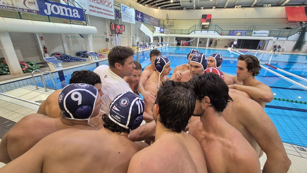Pallanuoto Trieste, rimonta vincente a Bologna: gli alabardati superano la De Akker per 11-10