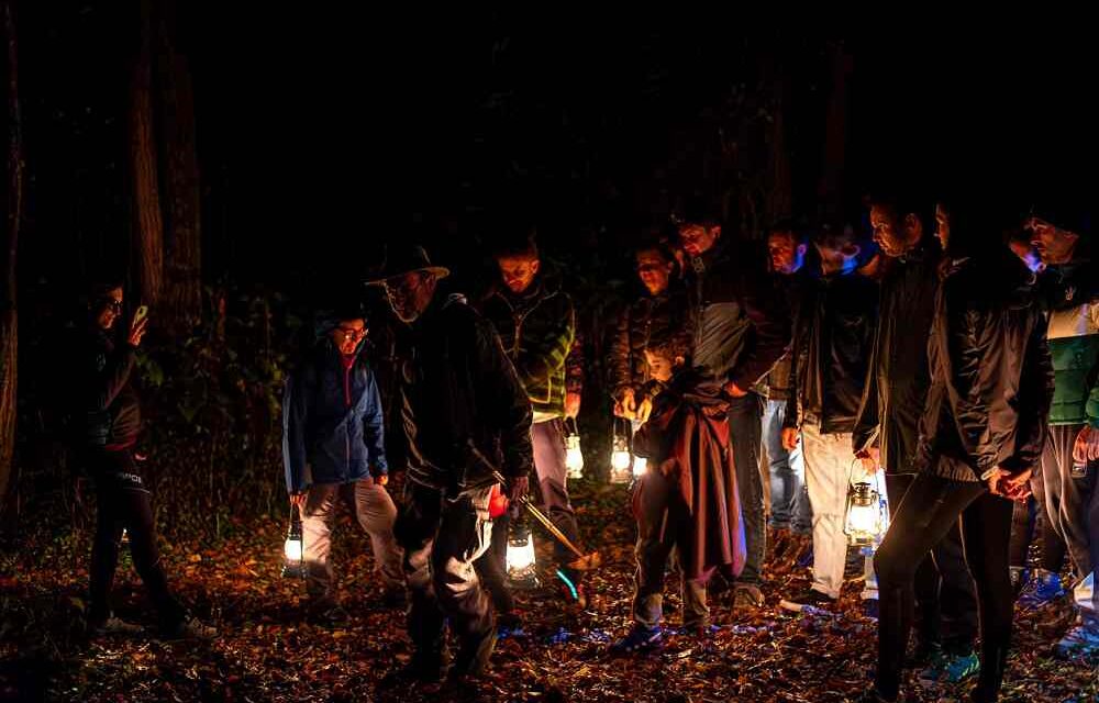 Nei boschi della Carnia, in Friuli Venezia Giulia “Anime migranti: la notte di Halloween”