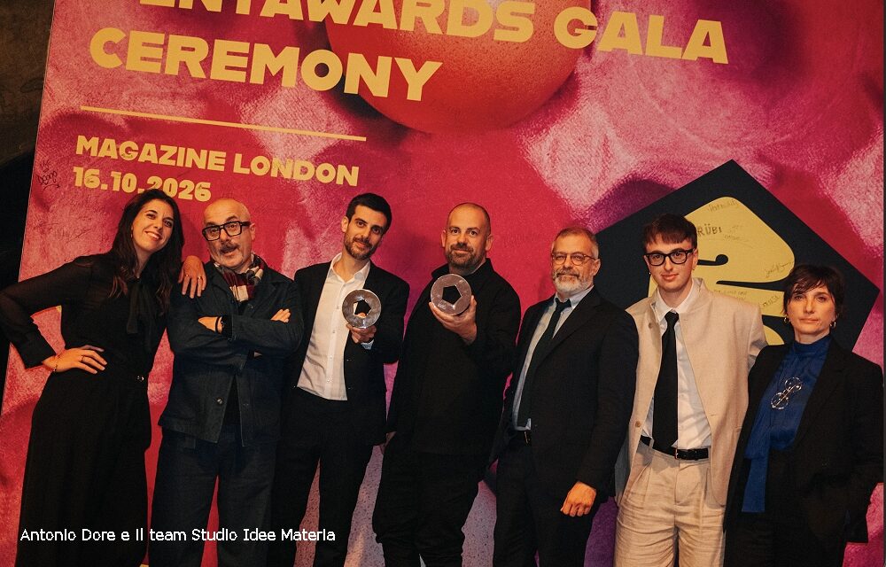 PENTAWARDS 2026: STUDIO IDEE MATERIA PREMIATA PER IL PACKAGING DI SIBILLA WATER E PER PRESSA, IL KIT CHE TRASFORMA LE SCADENZE LAVORATIVE IN UNA PAUSA