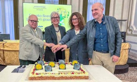 PORDENONELEGGE VOLA A OLTRE 190MILA PRESENZE E CON LA “FESTA DEL RINGRAZIAMENTO” ARCHIVIA UN’EDIZIONE STORICA: IL FESTIVAL TORNA DAL 15 AL 19 SETTEMBRE 2027