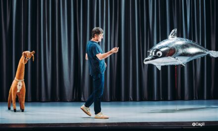 FABIO DE LUIGI CON IL SUO “BIOL – IN CARNE E OSSA TOUR” PROTAGONISTA AL ROSSETTI DI TRIESTE