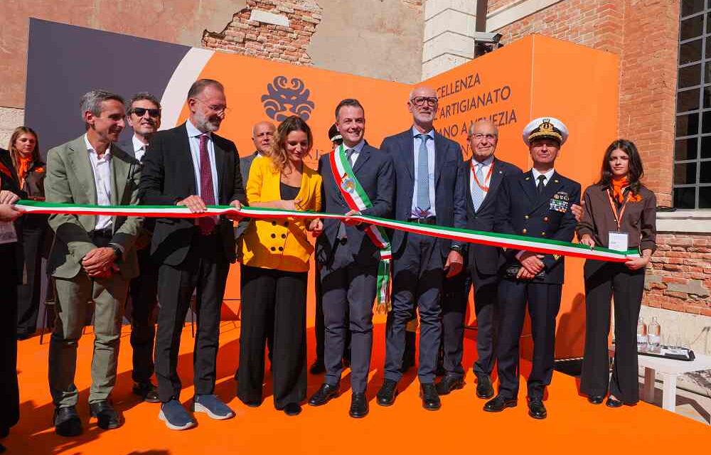 Salone dell’Alto Artigianato Italiano, aperta all’Arsenale la quarta edizione con 163 maestri del saper fare da tutta Italia