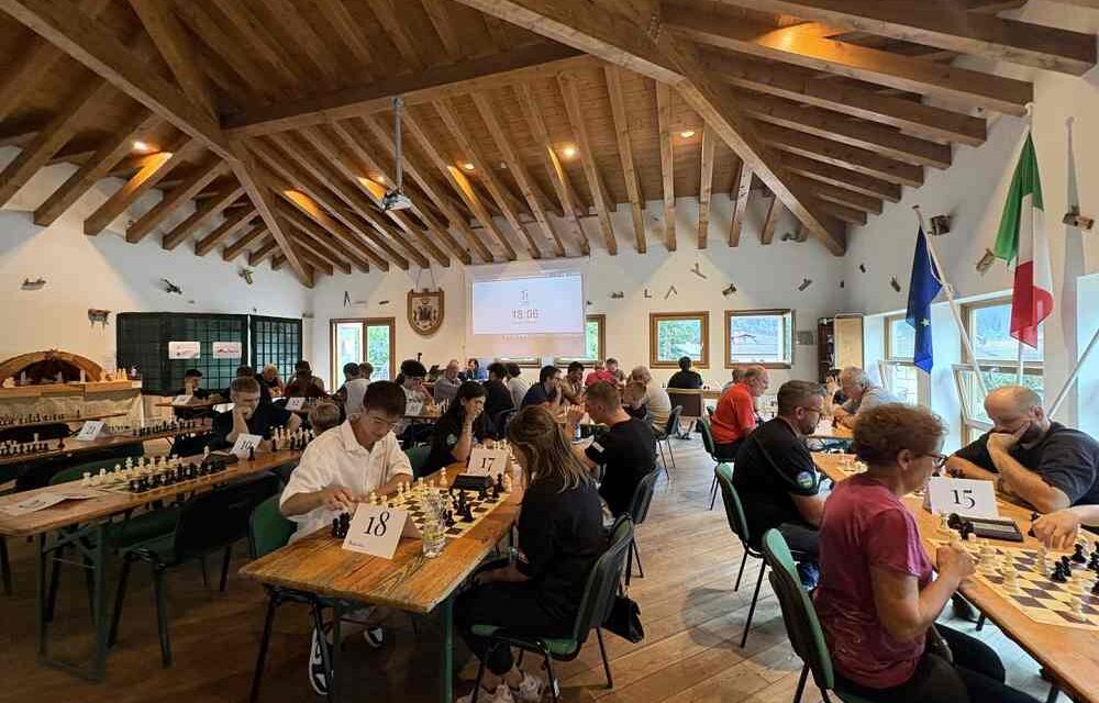 A Sutrio nasce il Circolo di Scacchi Torri Carniche, l’unico della Carnia affiliato alla FSI e tornano i corsi di scacchi aperti a tutti