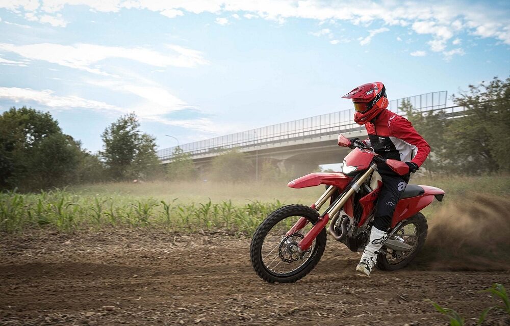 SABBA E BONI FANNO IL BIS: NUOVO GUINNESS WORLD RECORDS CON LA DUCATI DESMO450 EDS